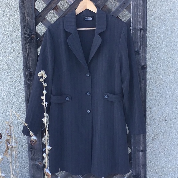 Wendy Studio Collection VGUC grey long 3 button blazer, collar, lightweight - Picture 1 of 12